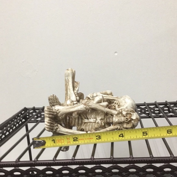 New Three Skeletons Poses Hear No Evil, See No Evil ,Speak No Evil Art - Picture 9 of 13